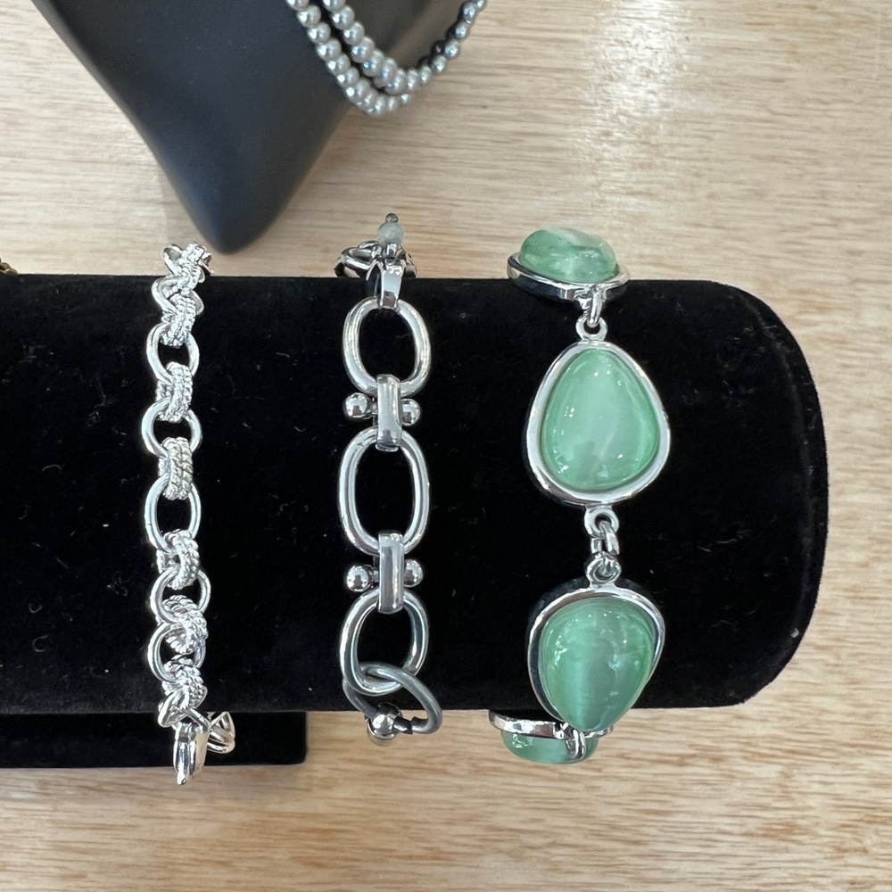 Simple silver bracelet - Picture 3 of 3